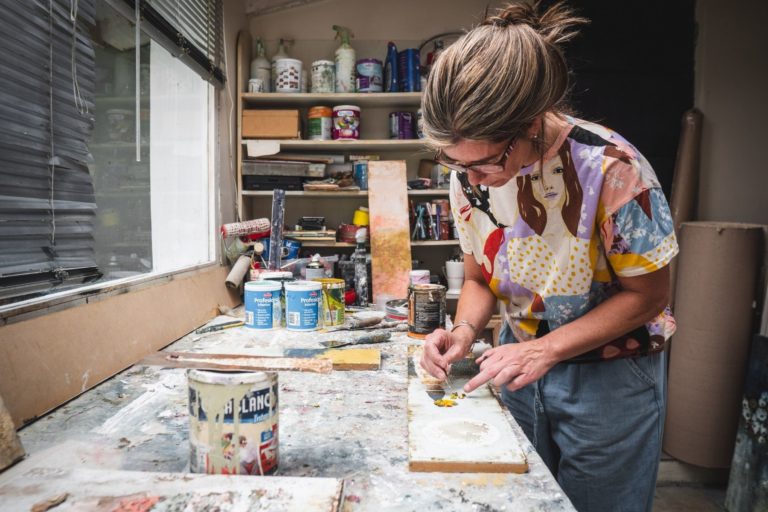 bea - taverna - painting - in - her - studio - in - patagonia